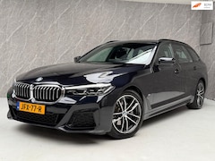 BMW 5-serie Touring - 520d xDrive / Dealer Onderh / Nwe distr. ketting en turbo