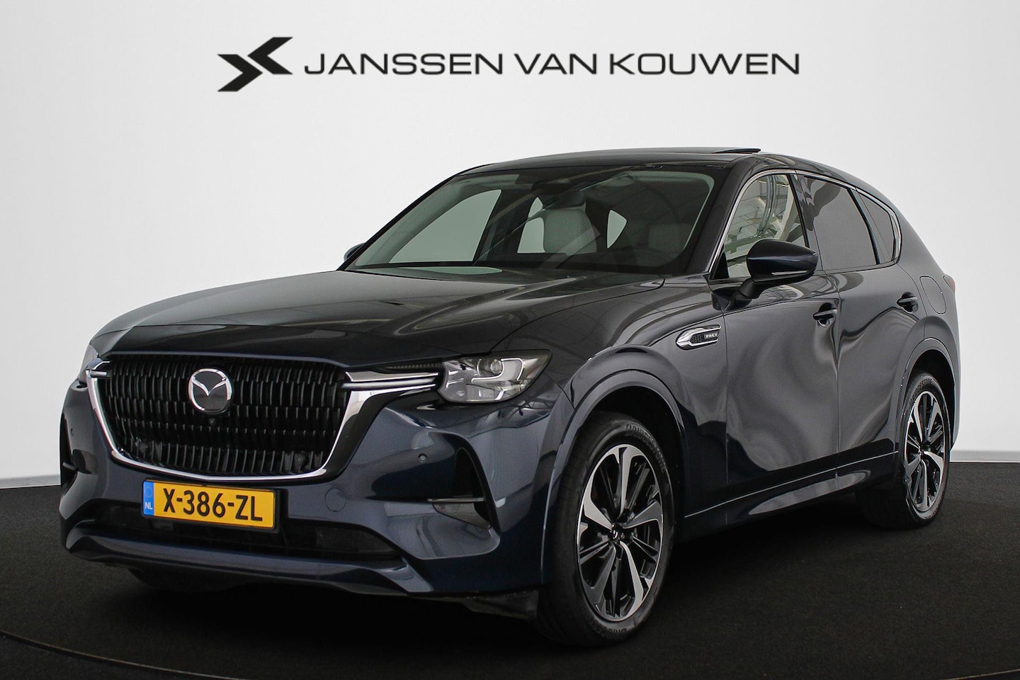 Mazda CX-60 - 2.5 e-SkyActiv PHEV Takumi Pano 360 Trekhaak Head-Up Winterpakket Stoelventilatie - AutoWereld.nl