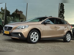Volvo V40 Cross Country - 1.6 D2 KINETIC | APPLE CARPLAY | XENON | CRUISE | TREKHAAK | NAVI