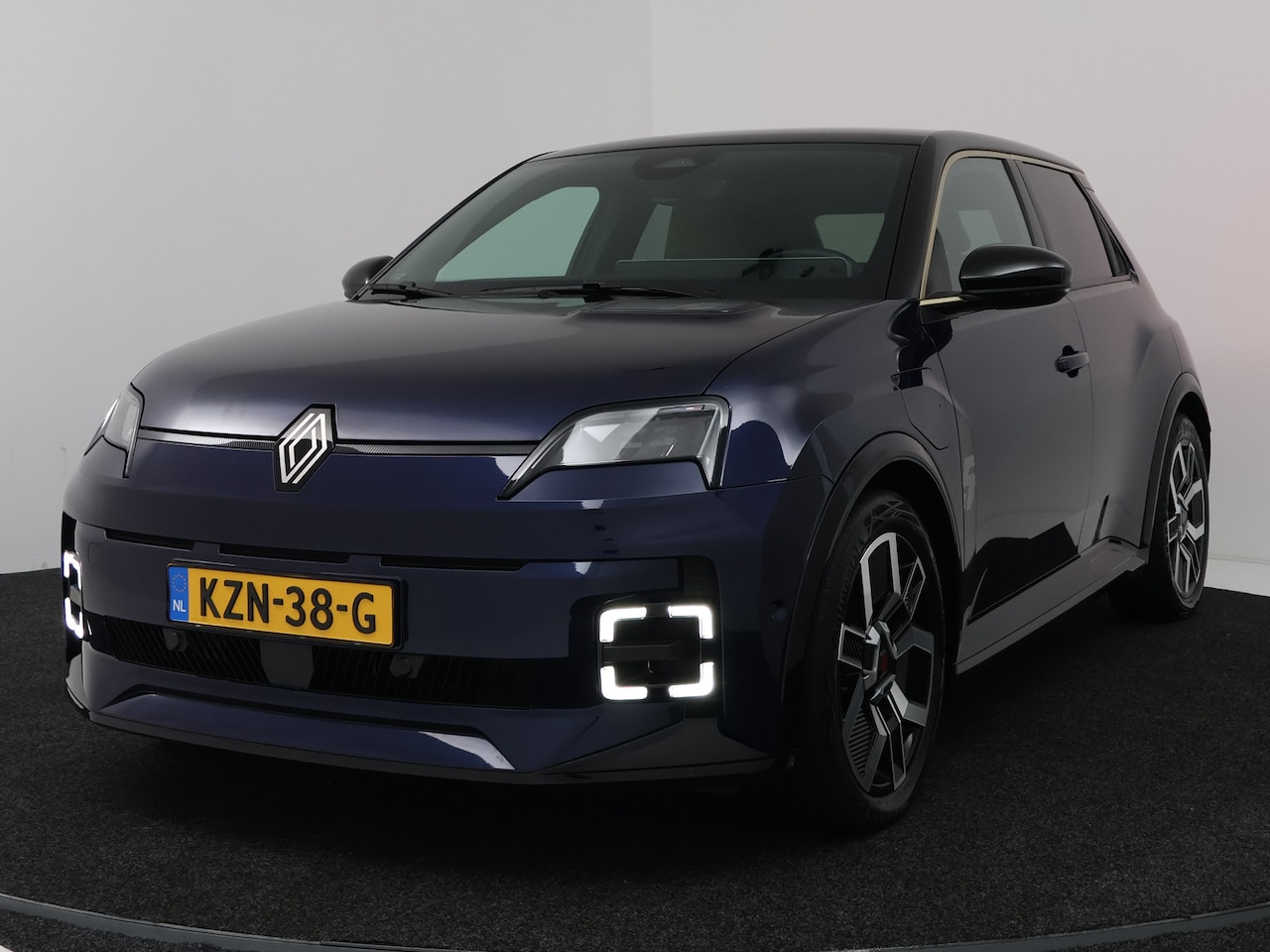 Renault 5 - comfort range iconic cinq 52 kWh Onderweg-naar-dealer - AutoWereld.nl
