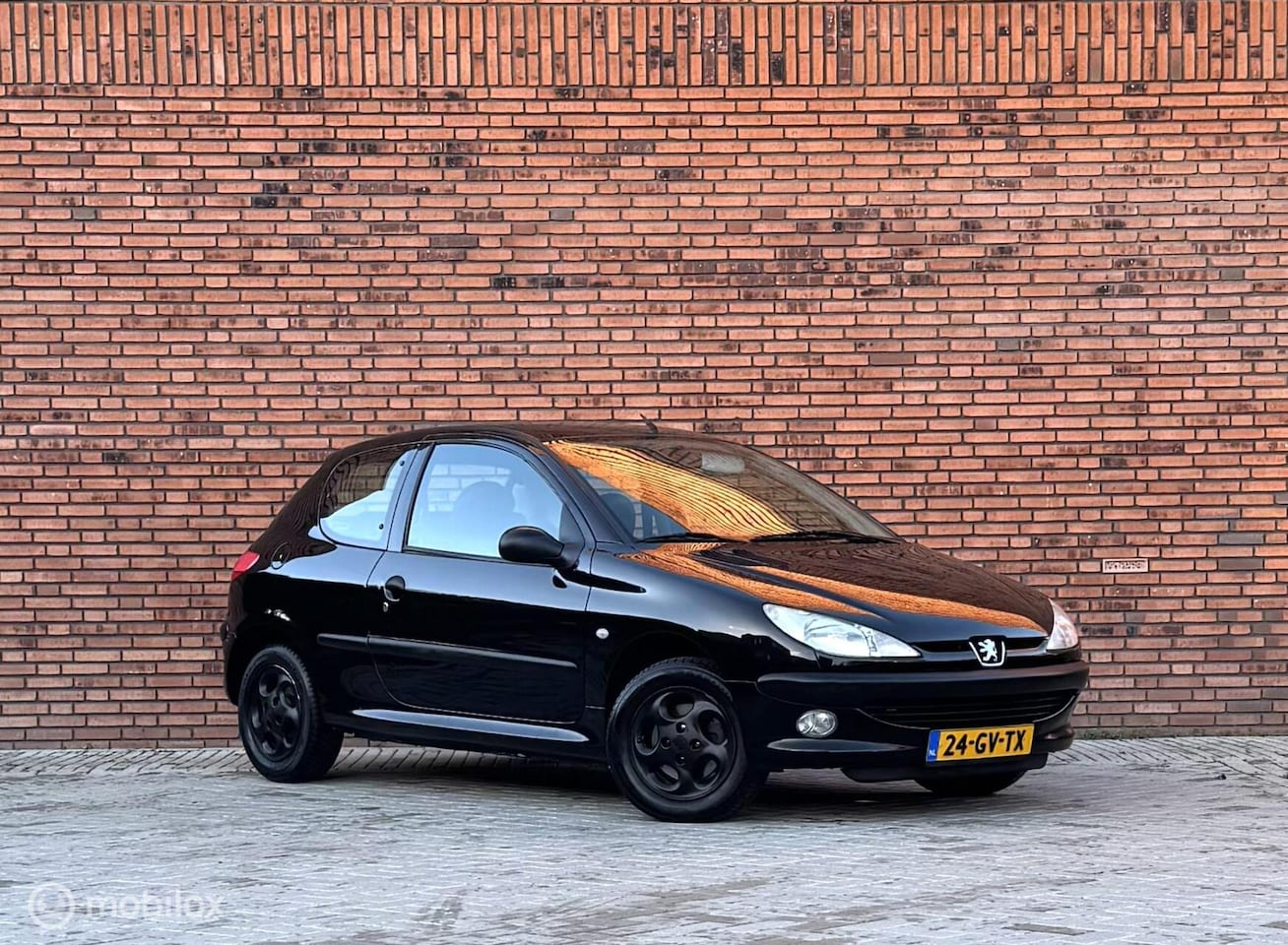 Peugeot 206 - 1.6-16V XT 1.6-16V XT,Automaat,NEW APK/licht metaal - AutoWereld.nl