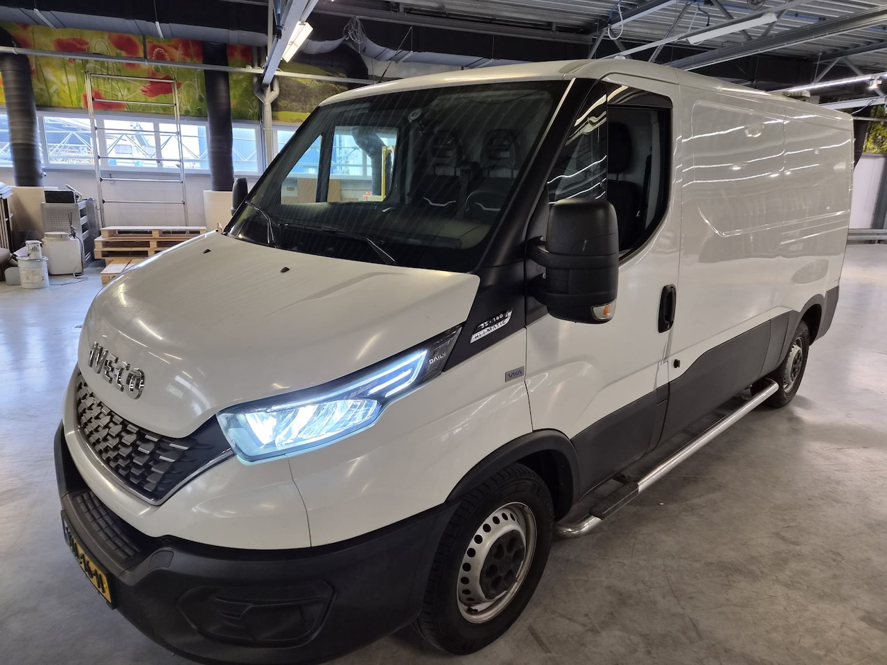 Iveco Daily - 35S14V 2.3 352 H2 - AutoWereld.nl