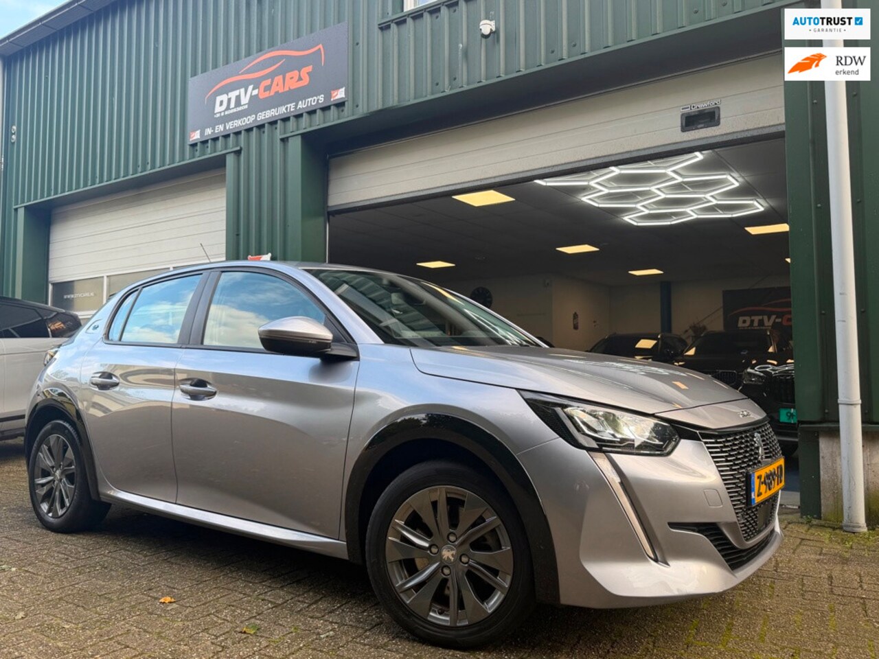 Peugeot e-208 - EV Active 50 kWh. SOH 92.2% - AutoWereld.nl