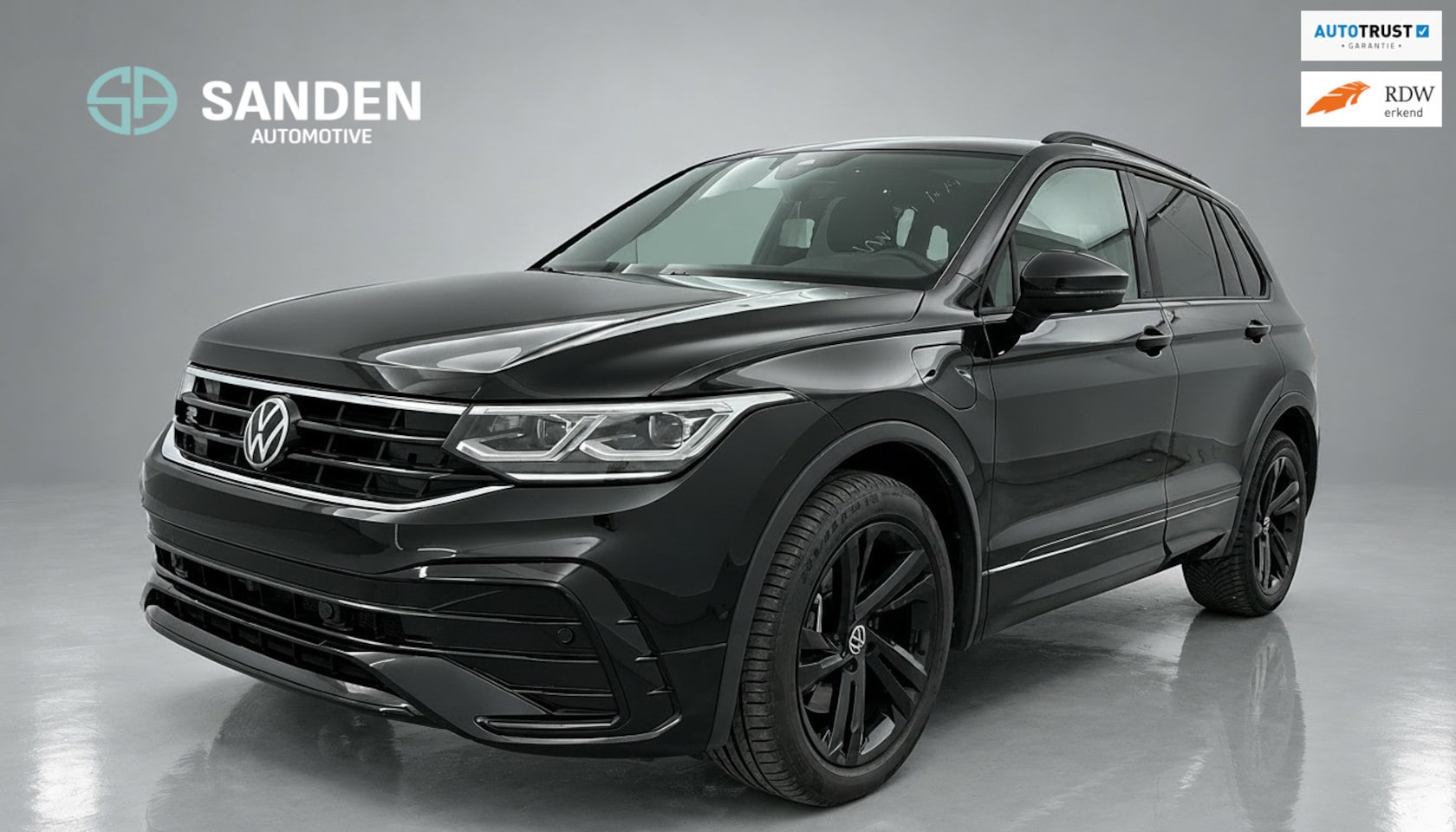Volkswagen Tiguan - 1.4 TSI eHybrid R-Line Business|Automaat|Panodak|Camera|Navi|Ledmatrix|Sfeerverlichting|19 - AutoWereld.nl
