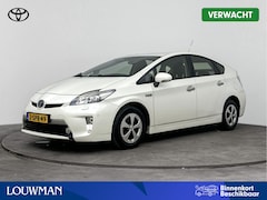 Toyota Prius - 1.8 Plug-in Executive Business | Parkeersensor V | Navigatie | Stoelverwarming |