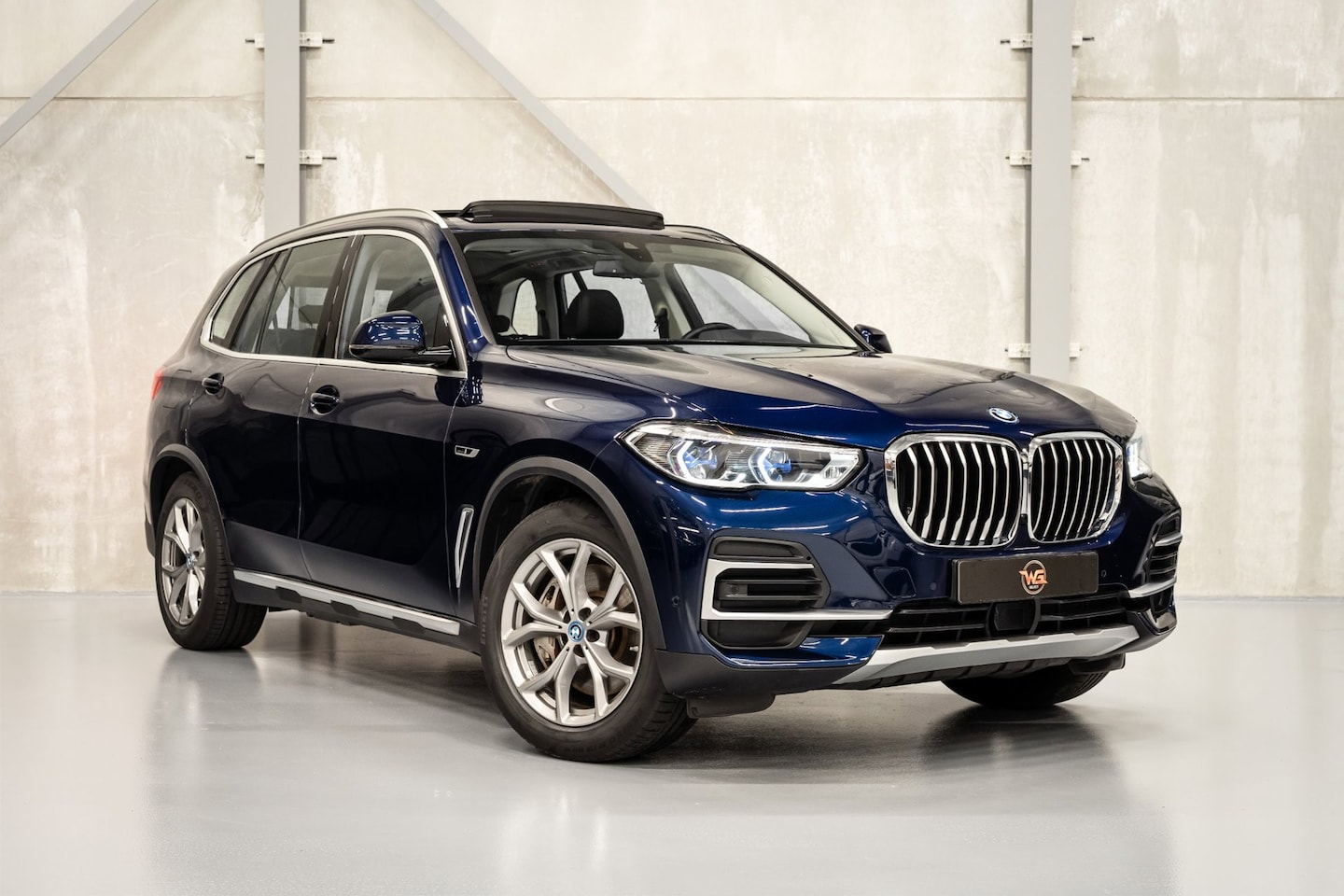 BMW X5 - XDrive45e High Executive | Individual | Trekhaak | Pano | 91% SOH | Memory | ACC | Camera - AutoWereld.nl