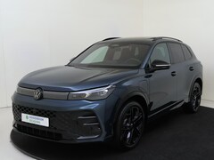 Volkswagen Tiguan - 1.5 eHybrid R-Line Edition | SoH 100% | Panoramadak | 360 camera | Adaptieve demping | Erg