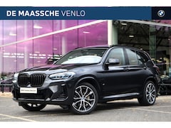BMW X3 - xDrive30e M Sport Automaat / Panoramadak / Trekhaak / Sportstoelen / Achteruitrijcamera /