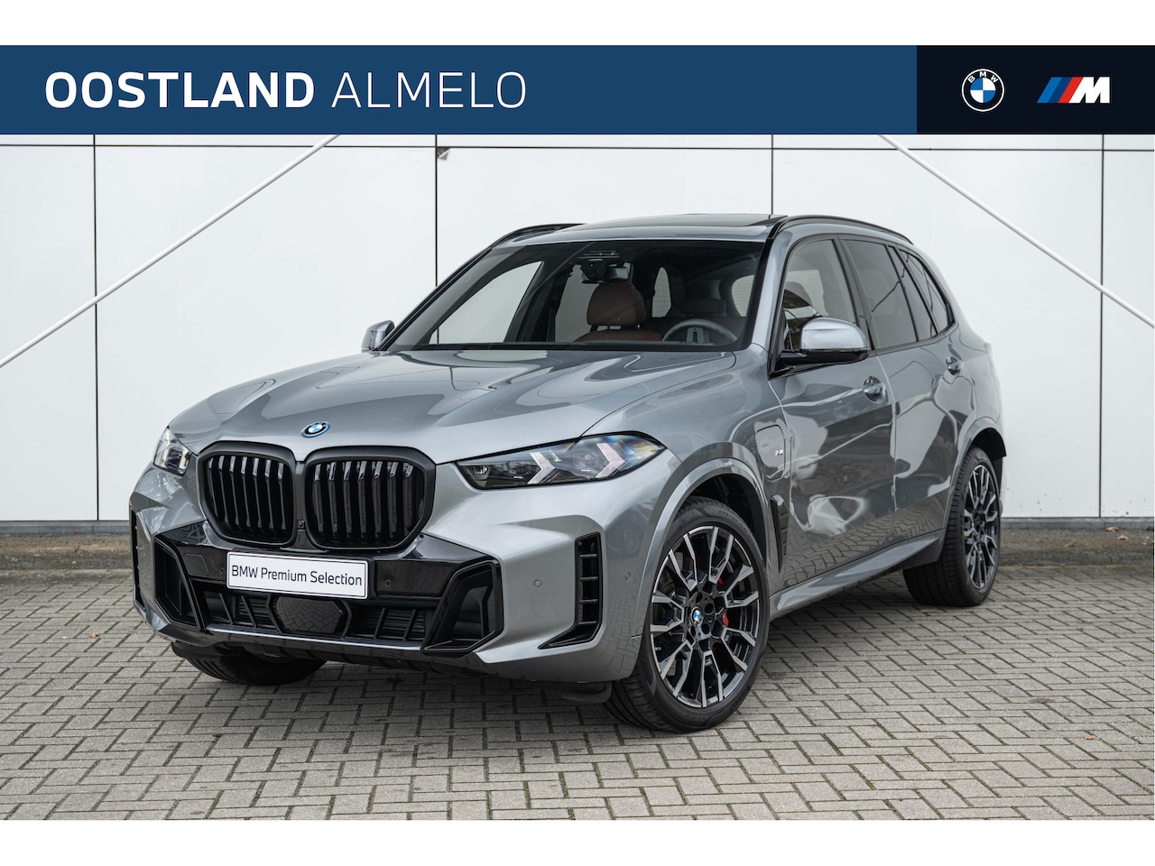 BMW X5 - xDrive50e M Sport Automaat / Panoramadak / Trekhaak / Comfortstoelen / Parking Assistant P - AutoWereld.nl