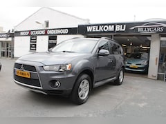 Mitsubishi Outlander - 2.0 Intro Edition / AUTOMAAT / CruiseControl / Afneembare Trekhaak