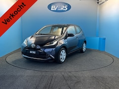 Toyota Aygo - 1.0 VVT-i x-play, Airco, Camera, Scherm, 5-Deurs