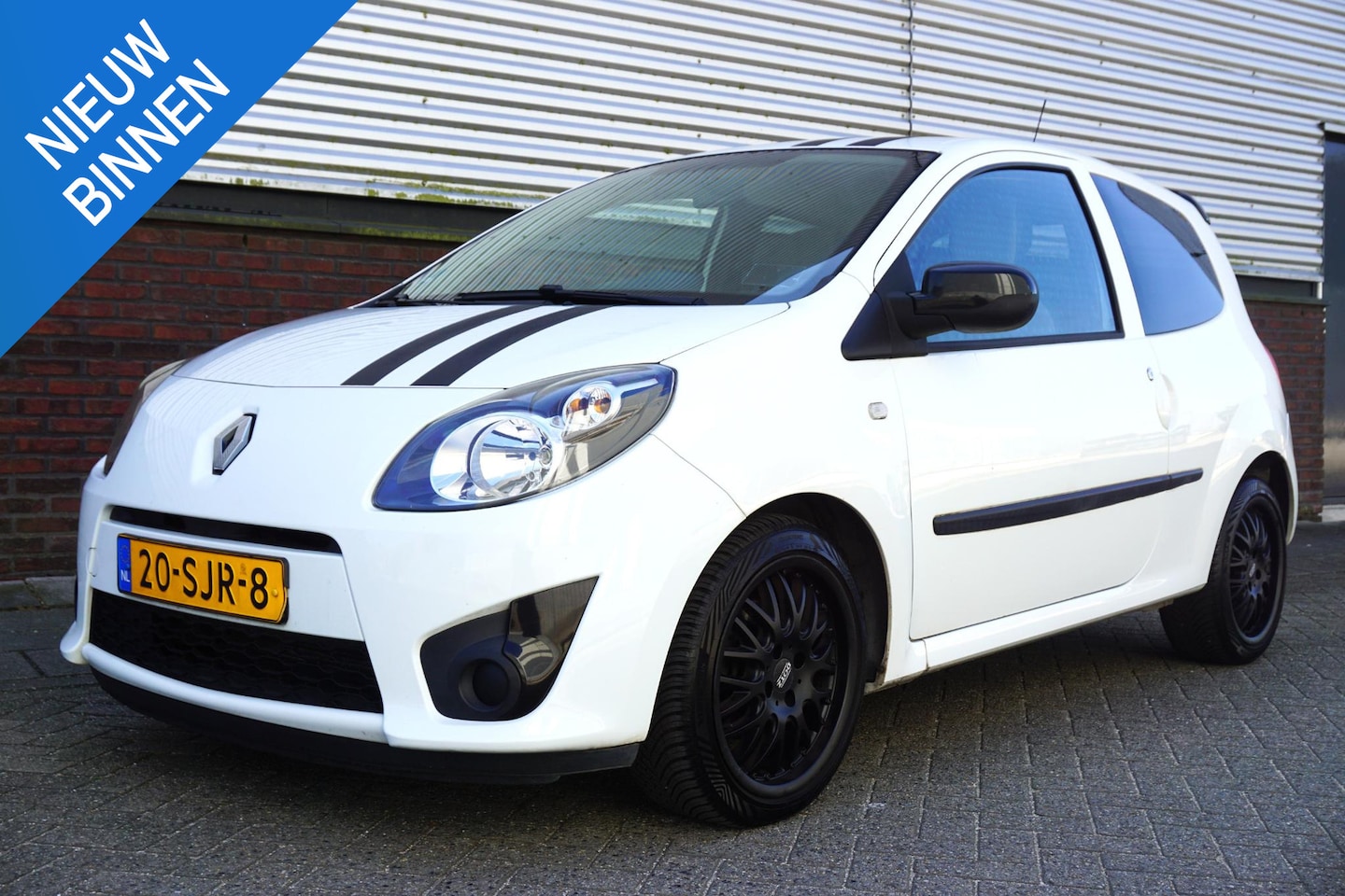 Renault Twingo - 1.2-16V Collection| ALLSEASON| SPORTIEVE LOOK! APK Oktober 2027! - AutoWereld.nl