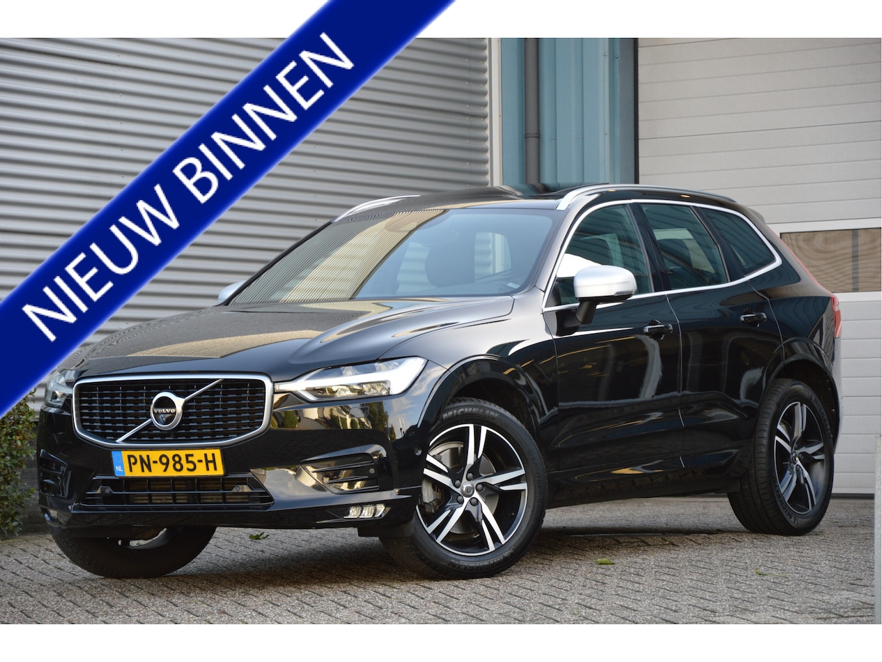 Volvo XC60 - 2.0 T5 AWD R-Design PANORAMADAK | 360 CAMERA | LED | ADAP.CRUISE | STANDKACHEL | TREKHAAK - AutoWereld.nl