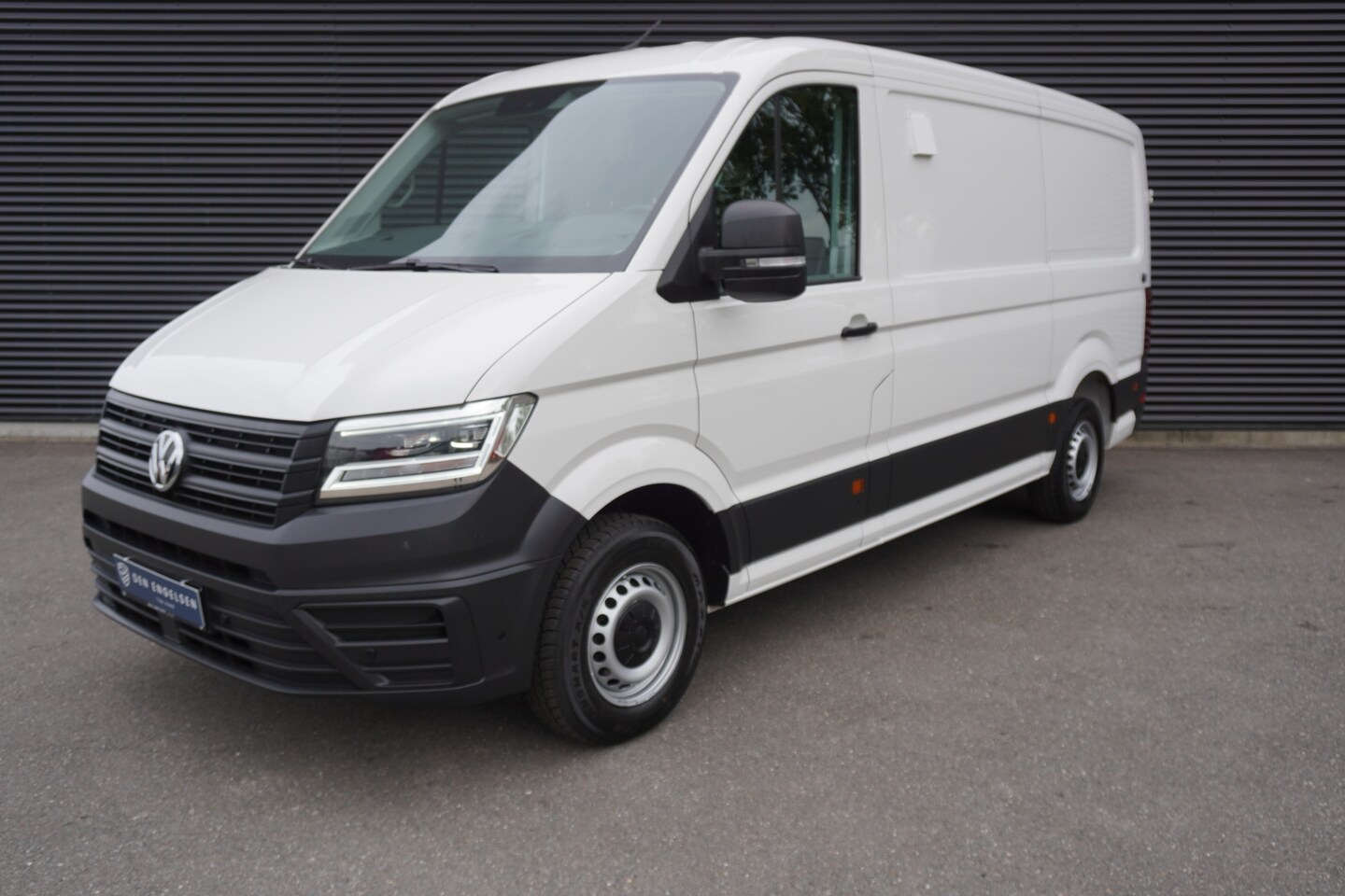 Volkswagen Crafter - 140pk Automaat L3H2 Navigatie LED ACC Cruise control Standkachel Stoelverwarming Camera Pa - AutoWereld.nl