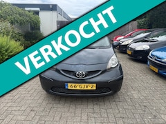 Toyota Aygo - 1.0-12V +