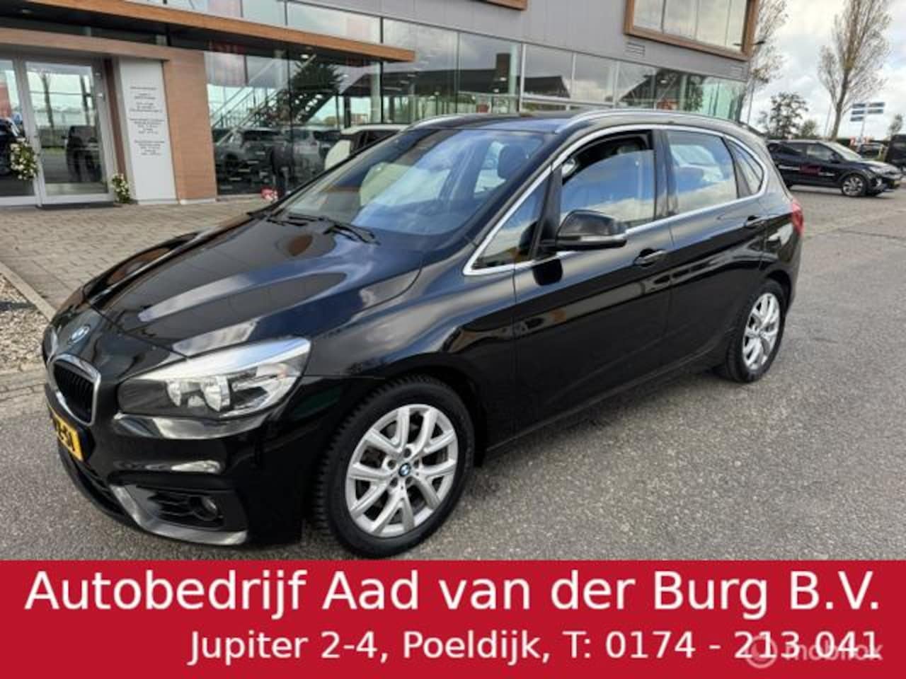 BMW 2-serie Active Tourer - 218i Luxury Lederbekleding , trekhaak , 4 seizoen, banden , ruime auto met een hoge instap - AutoWereld.nl
