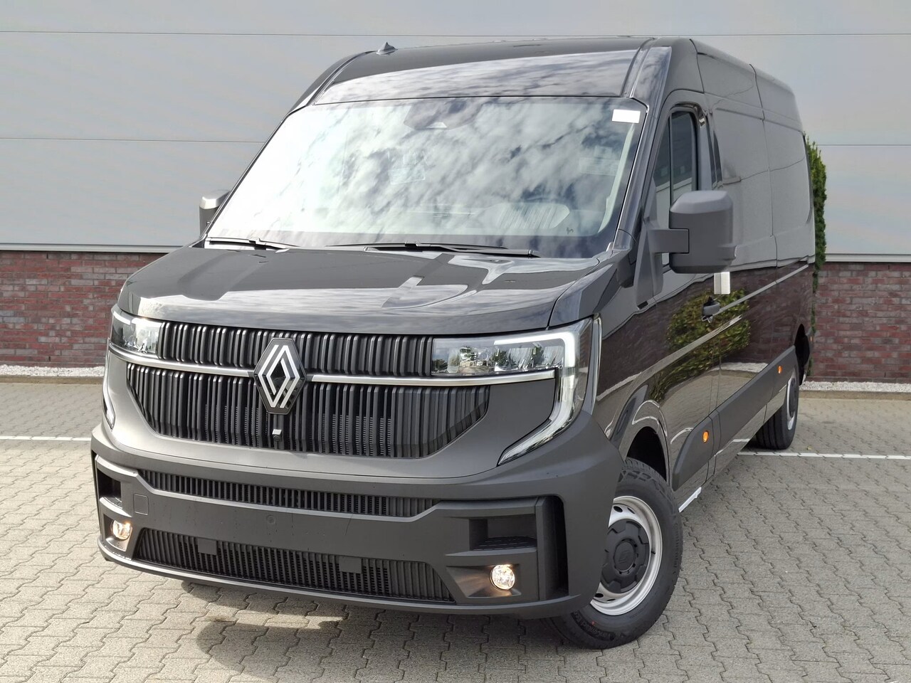 Renault Master E-Tech - T35 L3H2 Extra long range 87 kWh T35 L3H2 Extra long range 87 kWh (Wordt verwacht) - AutoWereld.nl