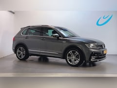 Volkswagen Tiguan - 1.5 TSI R-Line Highline Business Trekhaak Panoramadak Stoelverwarming DAB+