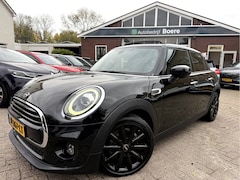 MINI 5-Deurs - 1.5 Cooper Business Edition Panoramadak, Camera, Stoelverwarming, 17''Lmv