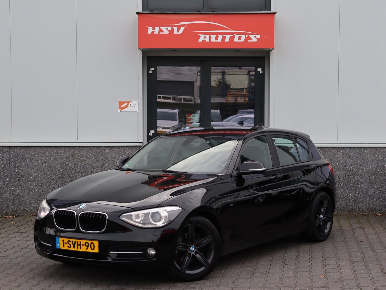 BMW 1-serie - 116i EDE Executive xenon Carplay LM 4-deurs - AutoWereld.nl