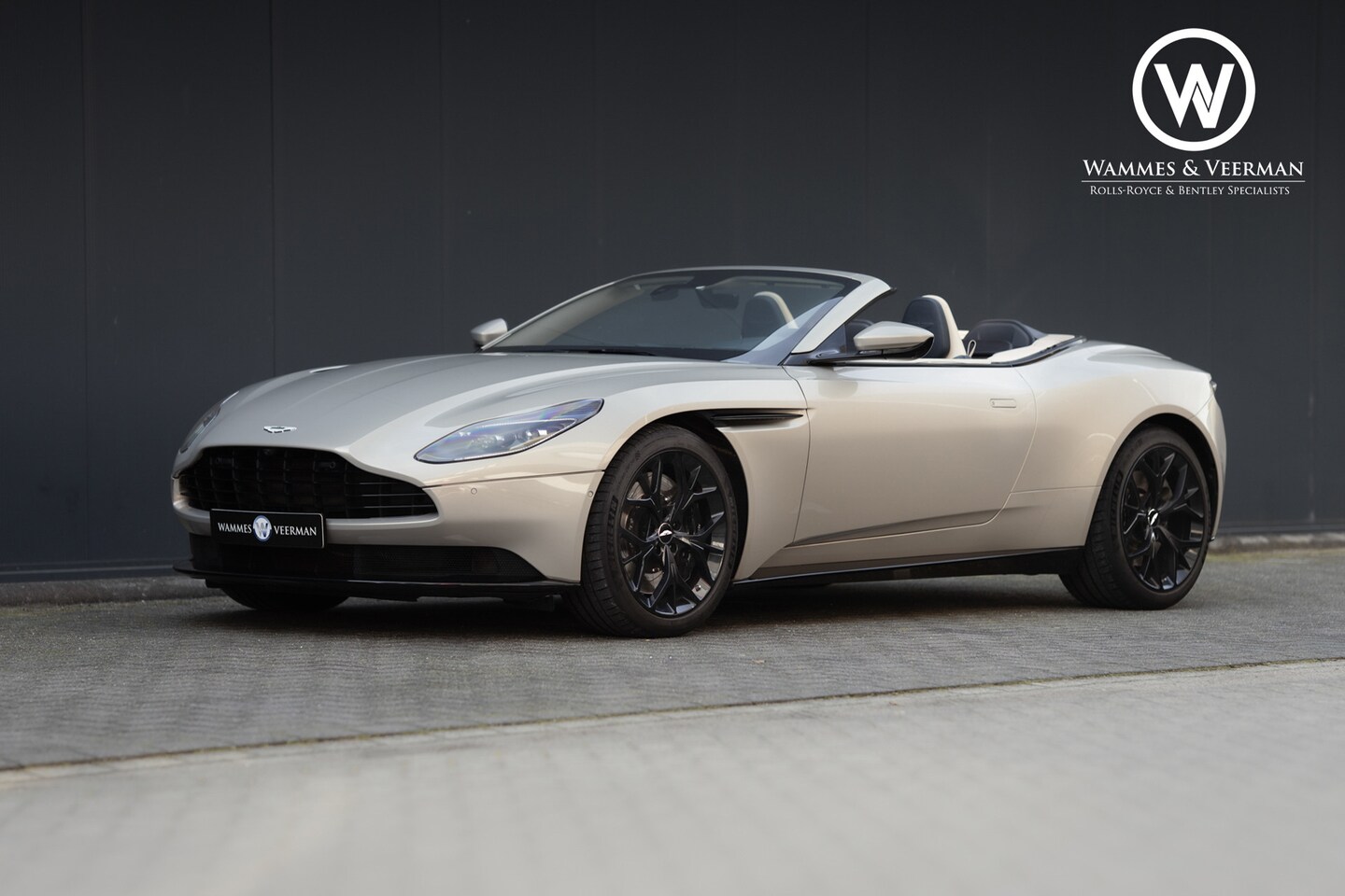Aston Martin DB11 Volante - 4.0 V8 4.0 V8 - AutoWereld.nl