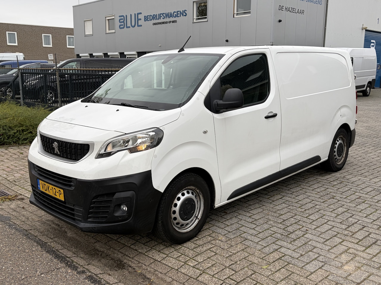 Peugeot Expert - L2 1.5 BlueHDI 100PK Euro6 Standard Premium -- Export prijs -- - AutoWereld.nl