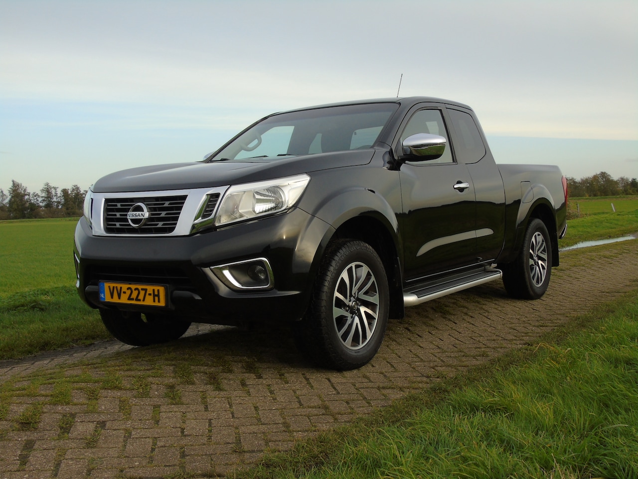 Nissan Navara - 2.3 dCi N-Connecta King Cab - AutoWereld.nl