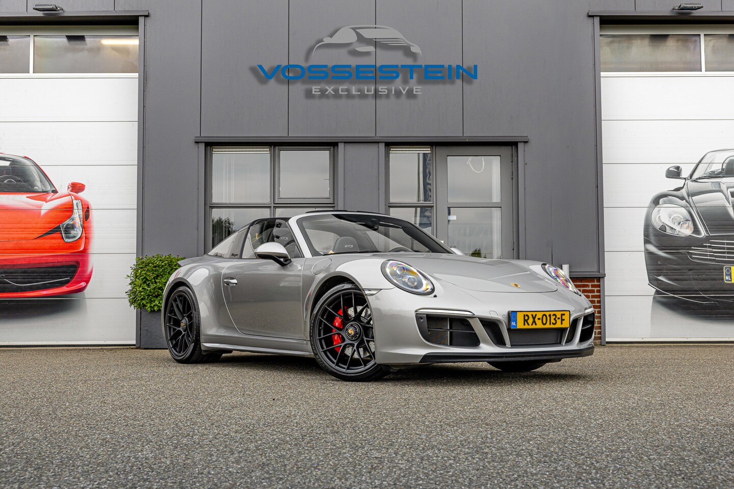 Porsche 911 Targa - 3.0 Targa 4 GTS / NL-Auto / Approved garantie 06-2029 / Sportuitlaat / Navigatie / Bose - AutoWereld.nl