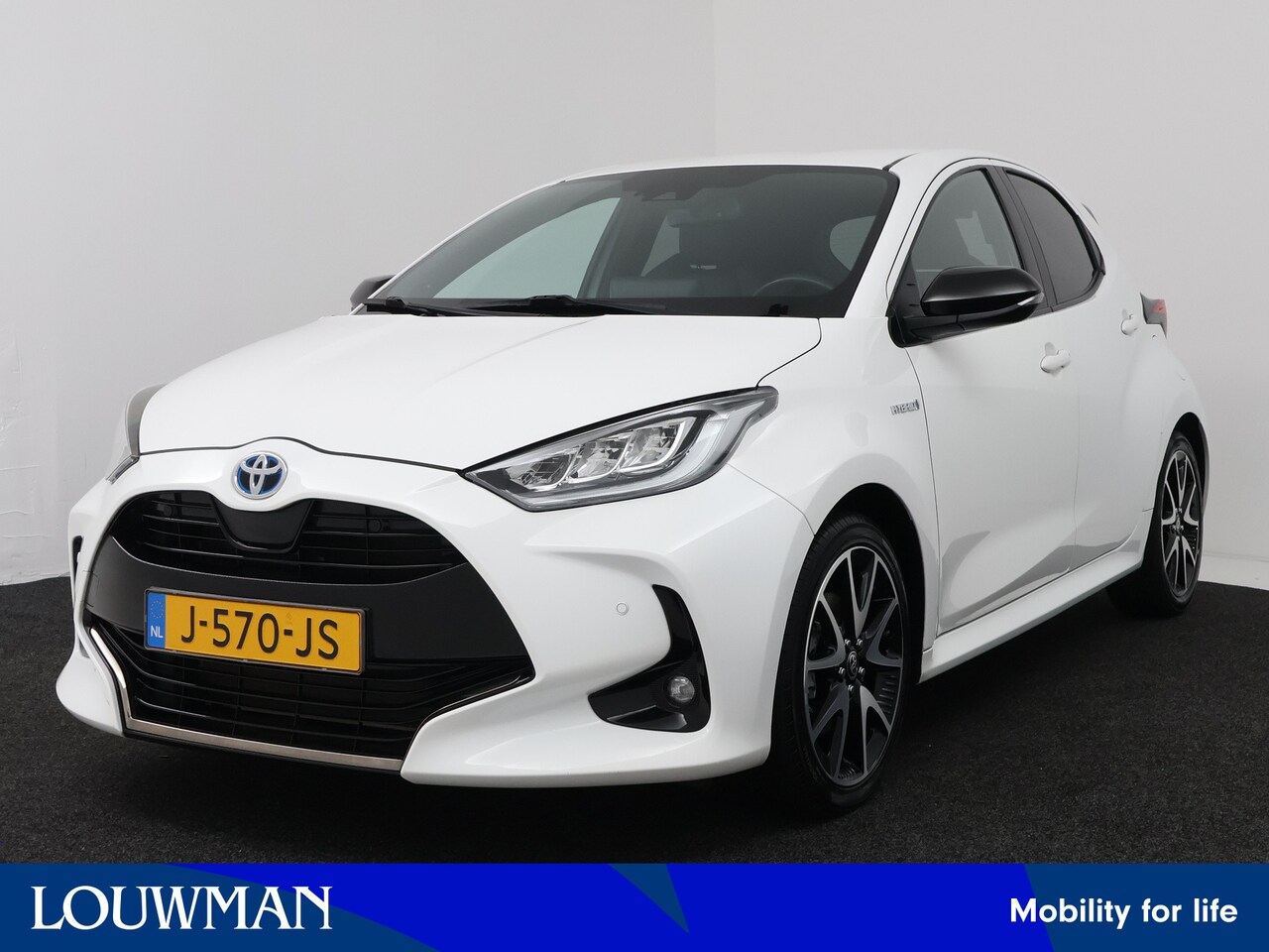 Toyota Yaris - 1.5 Hybrid Executive | JBL | Head-up Display | Navigatie | Stoelverwarming | - AutoWereld.nl