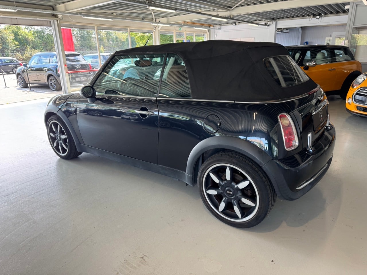 MINI Cabrio - 1.6 Cooper - AutoWereld.nl