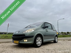 Peugeot 1007 - 1.4 Gentry, BJ 2005, APK Nov 2027, Lage km NAP