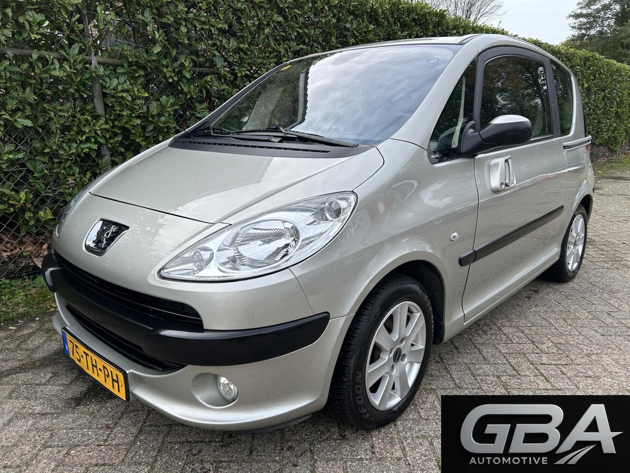 Peugeot 1007 - 1.6-16V Gentry AUTOMAAT NAP APK t/m 24-08-2027! - AutoWereld.nl