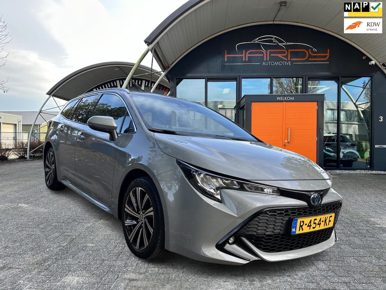 Toyota Corolla Touring Sports - 1.8 Hybrid Business Plus 100% Dealer Onderhouden Rijklaarprijs! - AutoWereld.nl