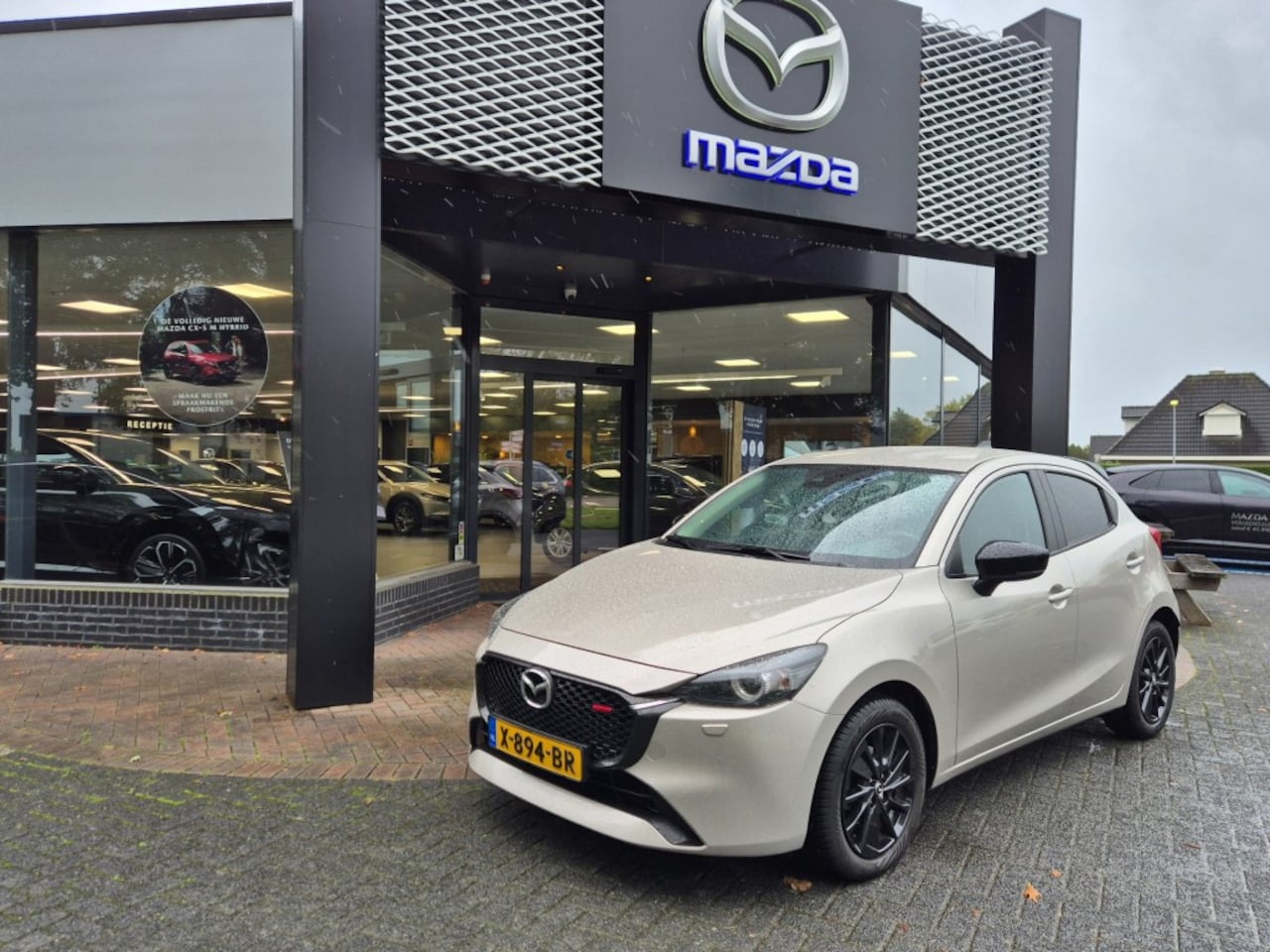 Mazda 2 Hybrid - E-SKYACTIV-G 90 M-HYBRID HOMURA / Carplay - AutoWereld.nl
