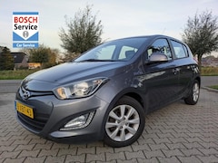Hyundai i20 - 1.2I I-Deal I Bluetooth I Navi Airco I Elekt. pakket