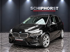 BMW 2-serie Active Tourer - 220i 4cil High Executive Trekhaak/LED/camera/navi professional
