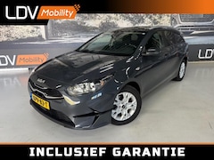 Kia Cee'd Sportswagon - 1.5 T-GDI Vision / 26429 km / Apple carplay / Stuurverwarming / Boekjes ingevuld aanwezig
