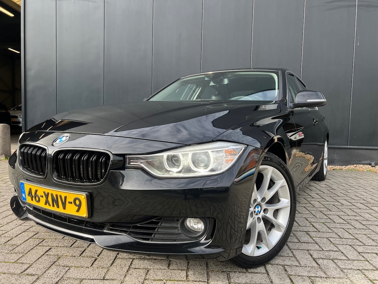 BMW 3-serie - 320i High Exe '12 Aut/Leer/Navi/18'Lmv/Nap - AutoWereld.nl