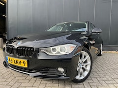 BMW 3-serie - 320i High Exe '12 Aut/Leer/Navi/18'Lmv/Nap