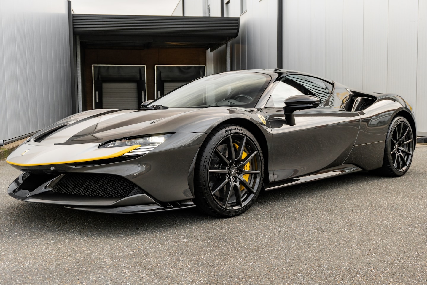 Ferrari SF90 Stradale - Assetto Fiorano - Canna di Fucile - AutoWereld.nl