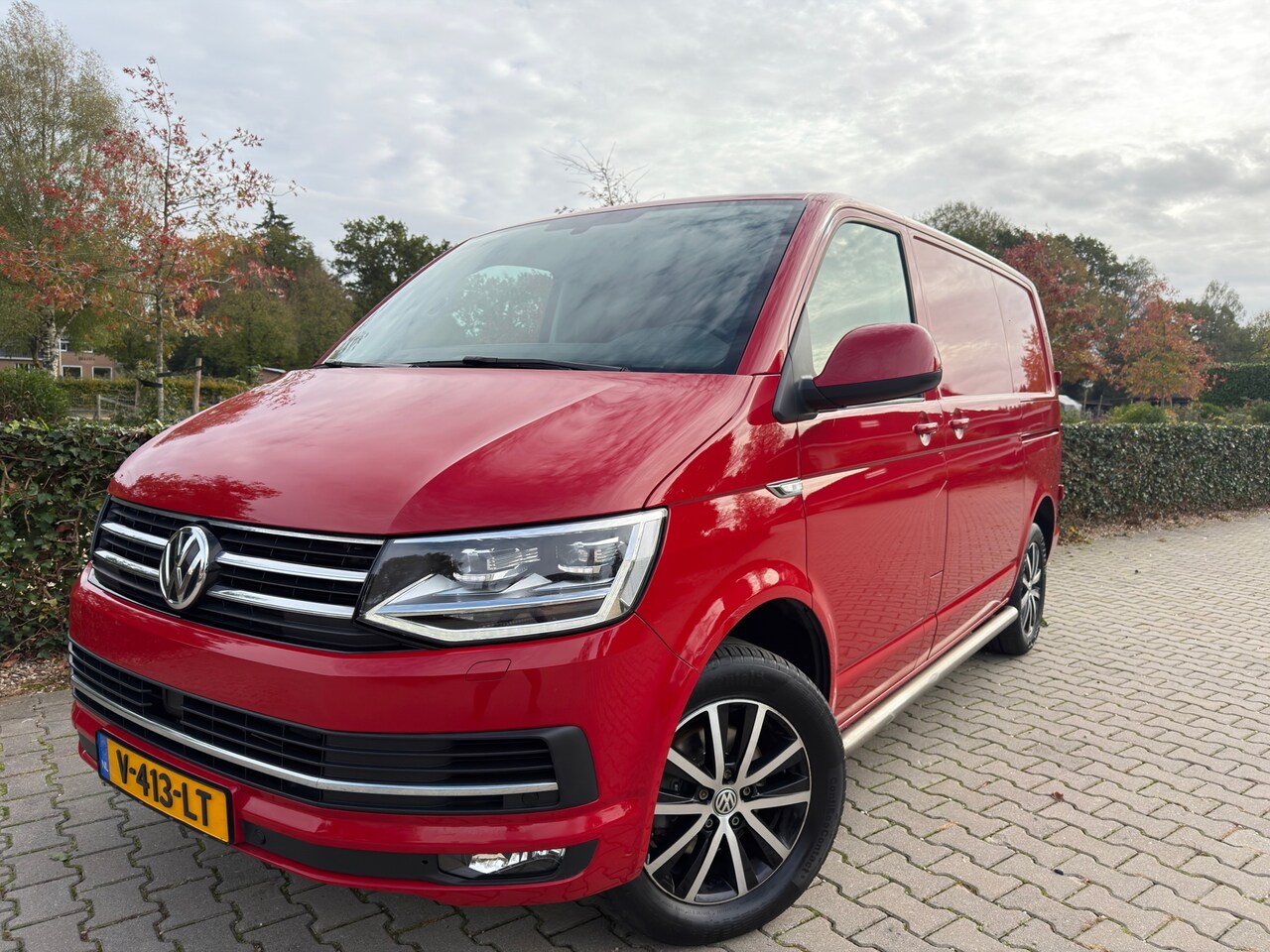 Volkswagen Transporter - 2.0 TDI L1H2 Highline 2.0 TDI L1H2 Highline , 70e Edition , Automaat , Airco / Cruise / Camera / Leder / Xenon / - AutoWereld.nl