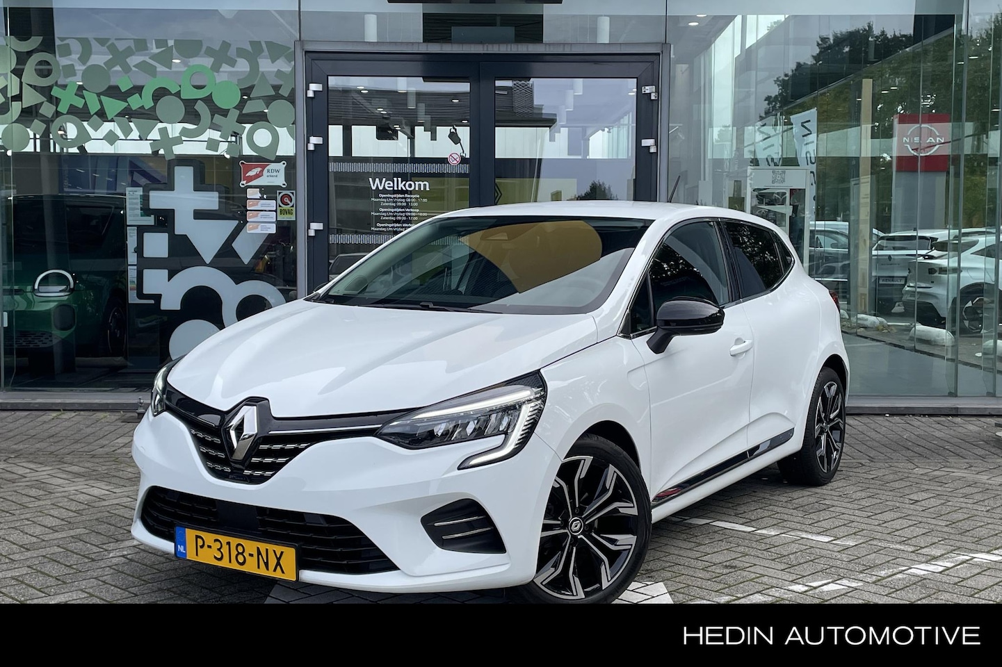 Renault Clio - 1.0 TCe Intens | Sensoren | Pack Style | 17Inch lichtmetaal | Keyless | - AutoWereld.nl