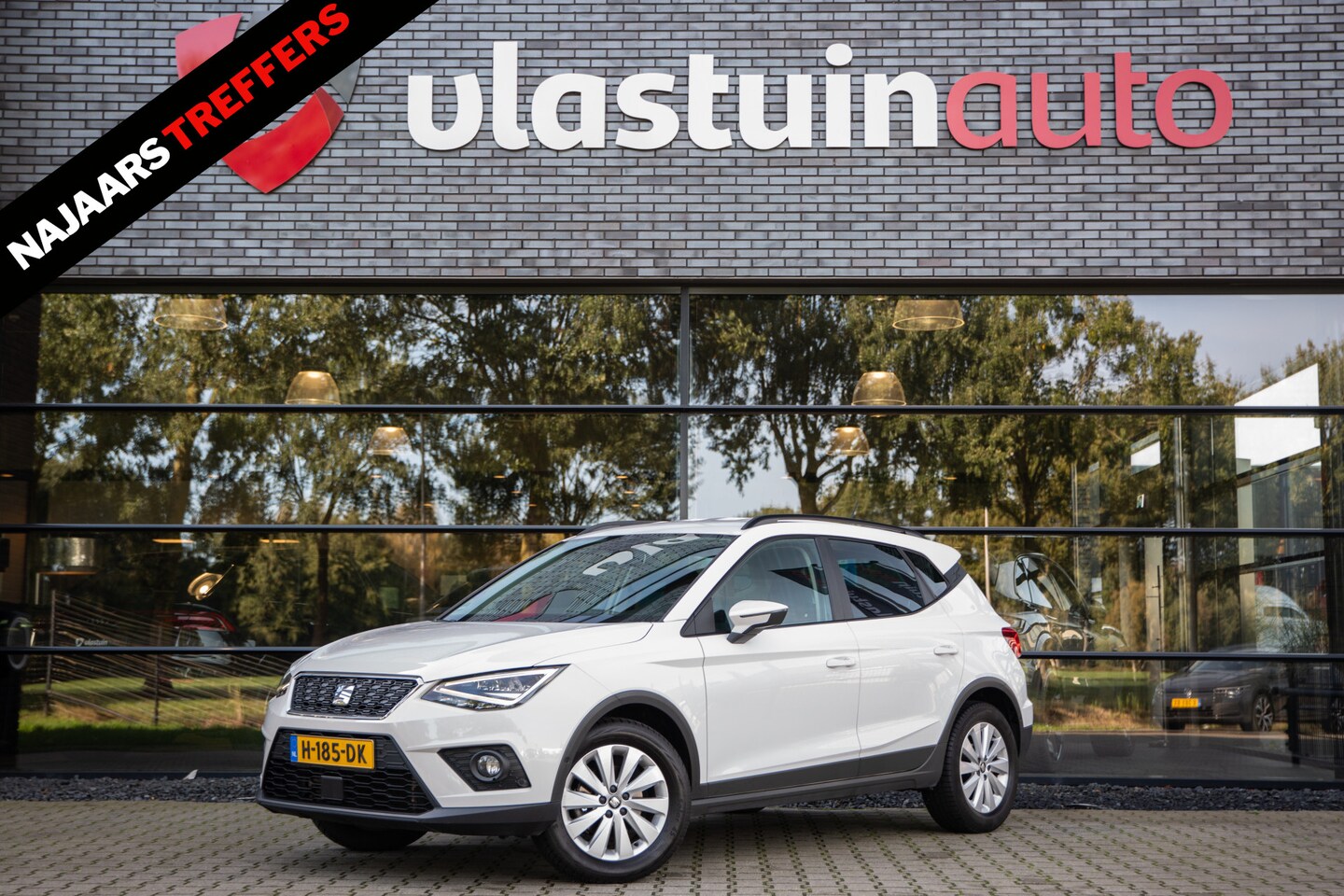 SEAT Arona - 1.0 TSI Style Business Intense 1.0 TSI Style Business Intense , Apple Carplay, Cruise control, Achteruitrijcamera, - AutoWereld.nl