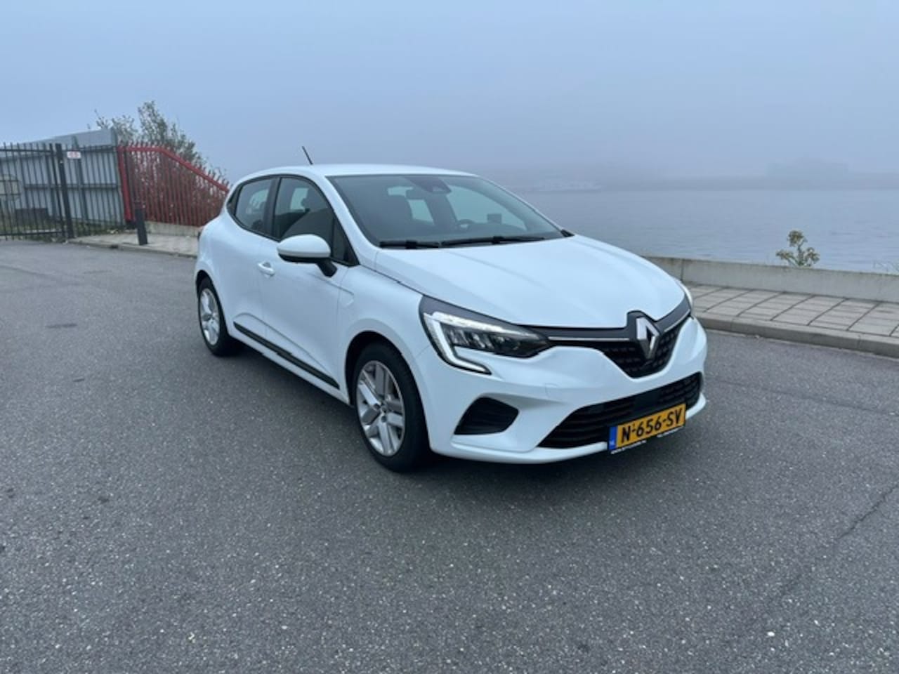 Renault Clio - 1.6 E-Tech Hybrid 140 Zen - AutoWereld.nl