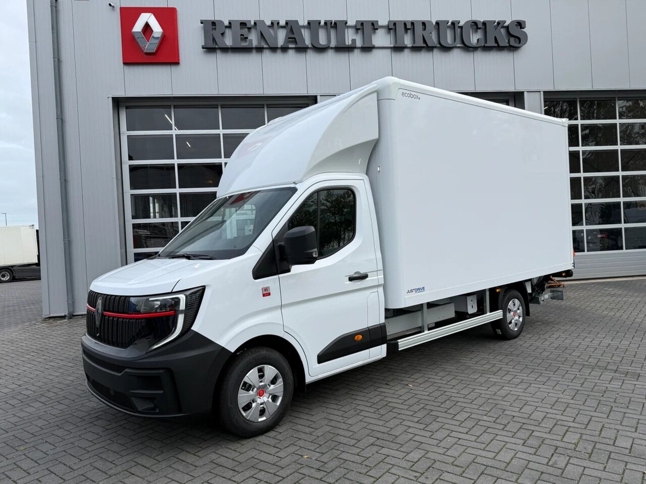 Renault Master E-Tech - Red Edition L3H1 BAKWAGEN / CAMERA / LAADKLEP /DAKSPOILER - AutoWereld.nl
