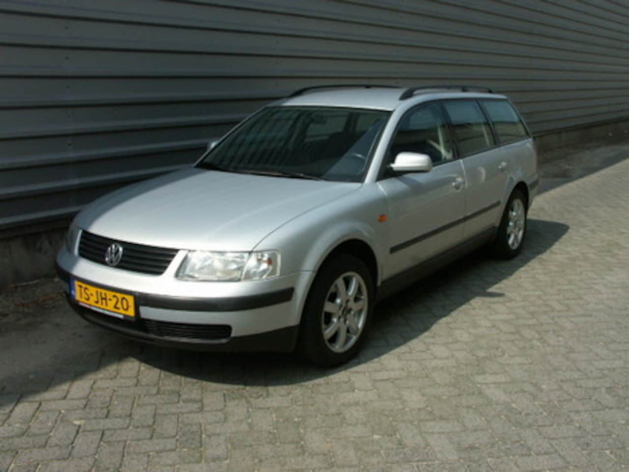 Volkswagen Passat Variant - 1.8-5V Trendline 1.8-5V Trendline - AutoWereld.nl