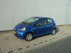 Toyota Aygo - 1.0-12V Comfort Navigator '11, 5-DRS, 141000 KM, MET EEN NIEUWE APK