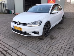 Volkswagen Golf - 1.6 TDI Highline Business R