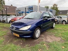 Peugeot 206 - 1.4 XR trekhaak/elek.ramen