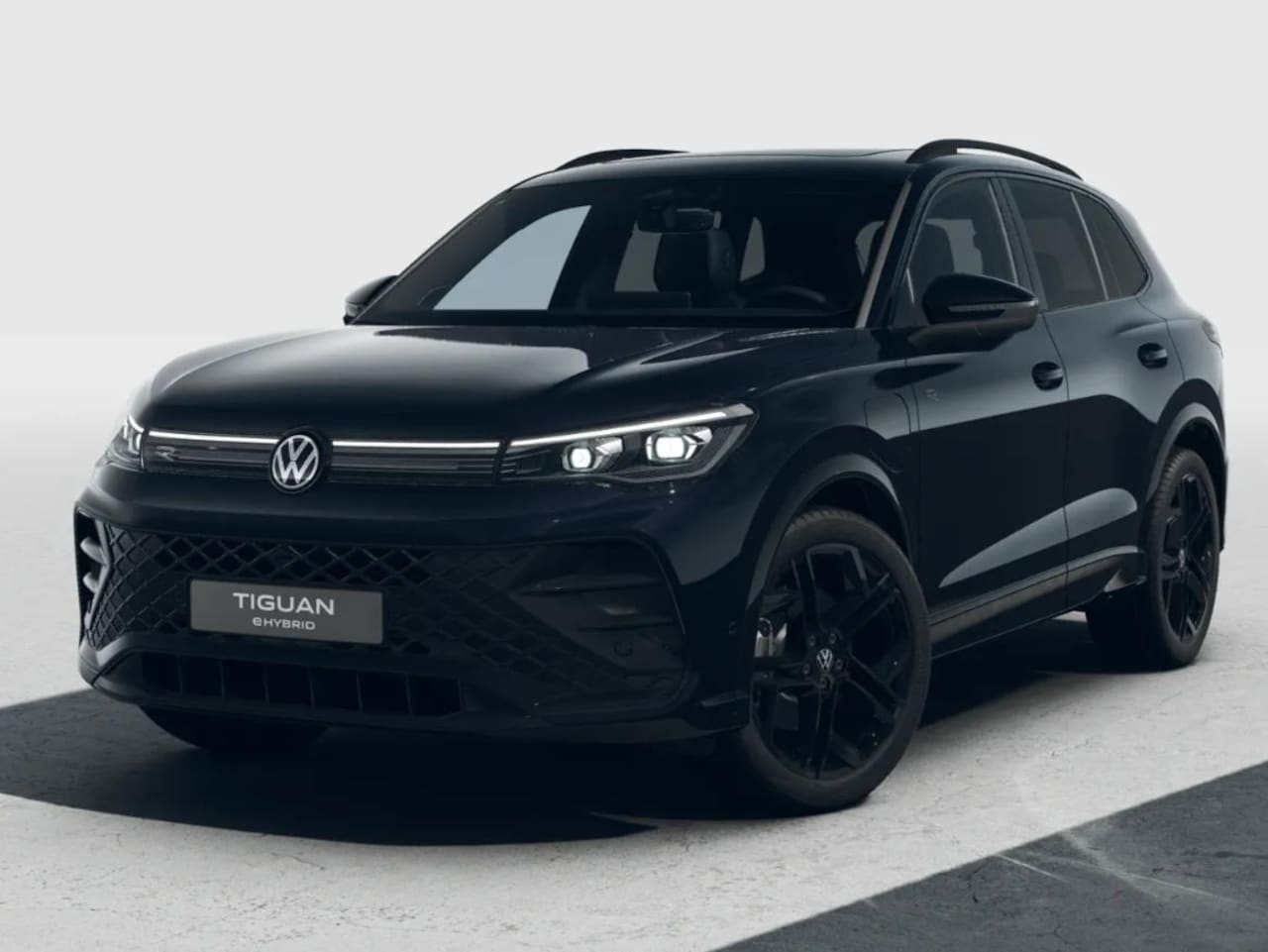 Volkswagen Tiguan - R-Line Edition 1.5 eHybrid 200 kW / 272 PK SUV 6 v - AutoWereld.nl
